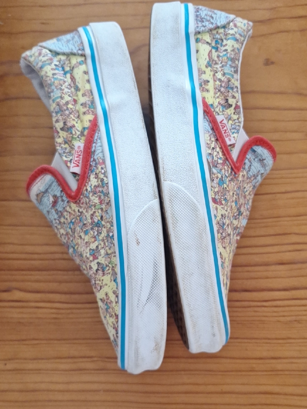Vans Wheres Waldo Slip-On Sneakers in Yellow Beach Scene with Red Trim - Picture 2 of 5